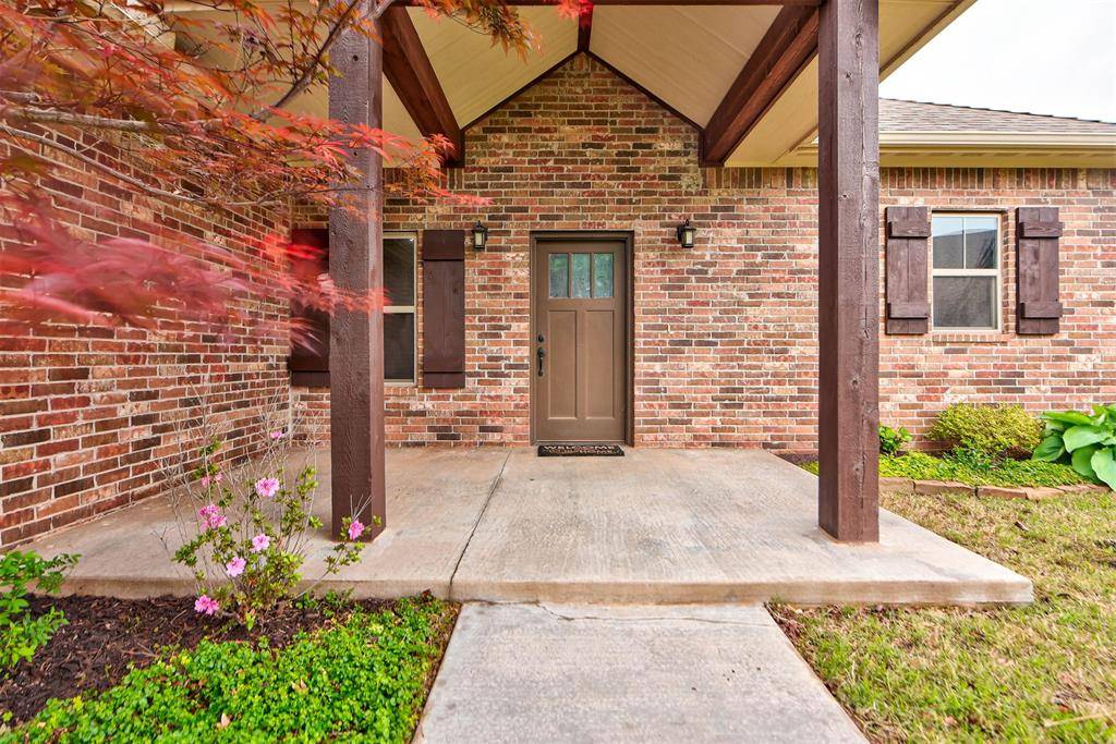 11732 SW 26th CT, Yukon, OK 73099