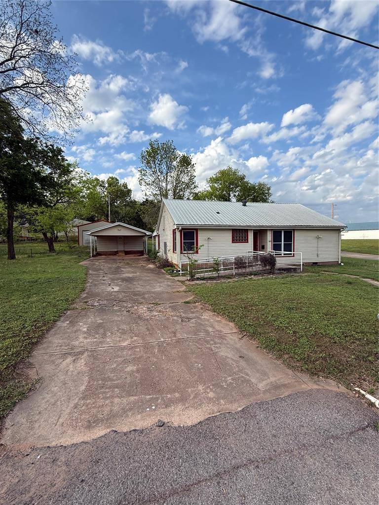 323 W 6th ST, Chandler, OK 74834