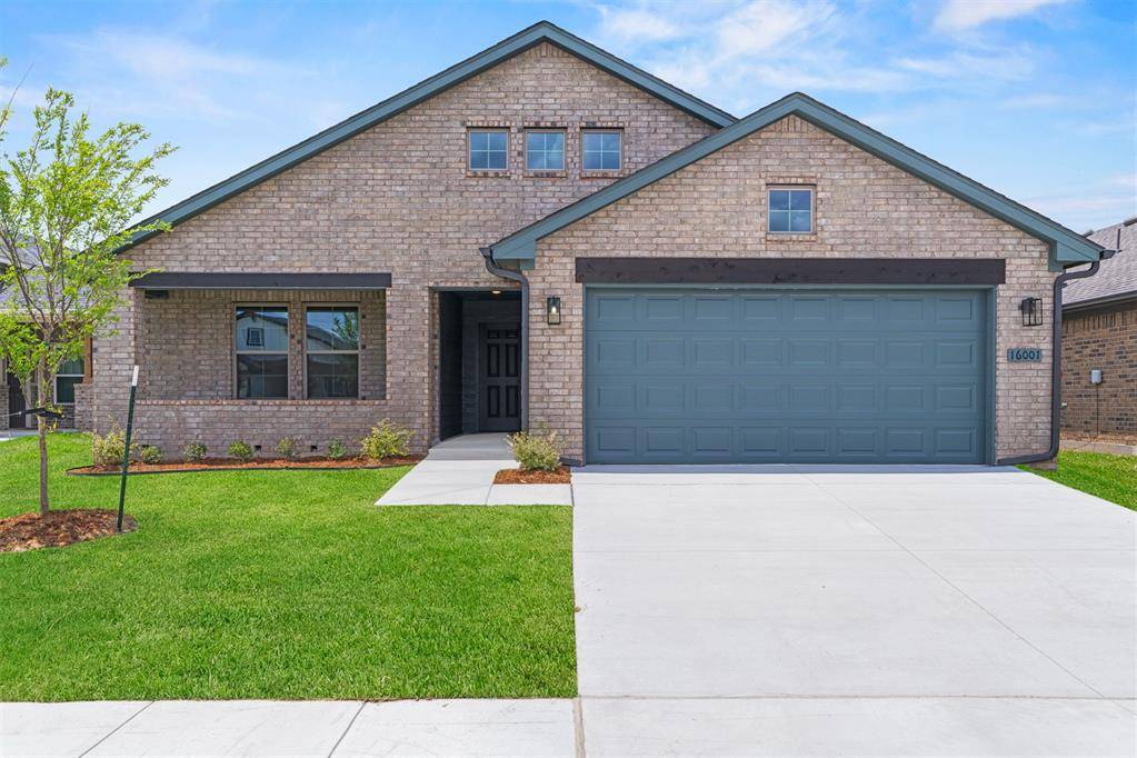 16001 Switchgrass PL, Moore, OK 73170