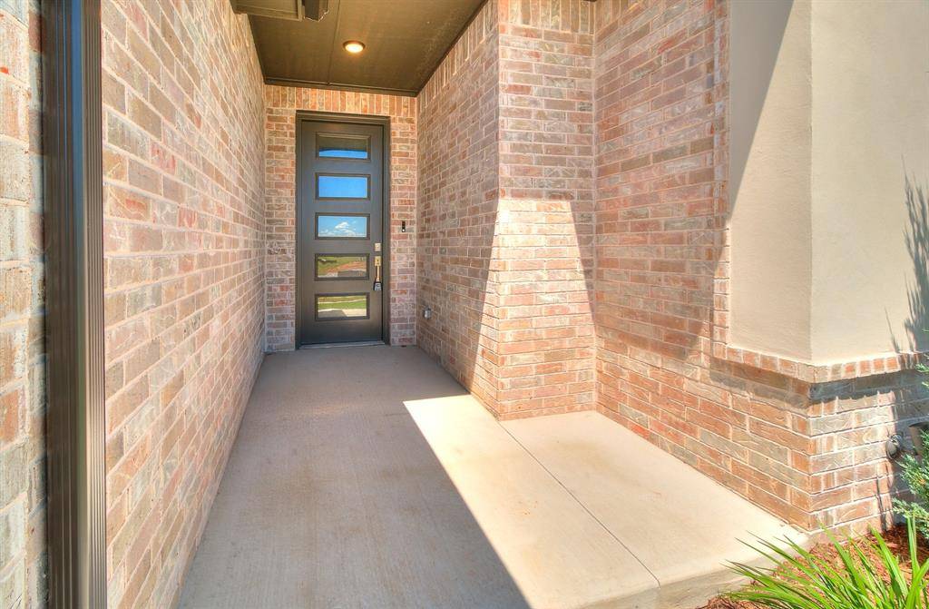 13313 Porto LN, Oklahoma City, OK 73170