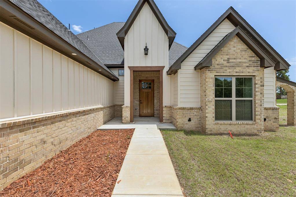 16114 Vernon CIR, Newalla, OK 74857