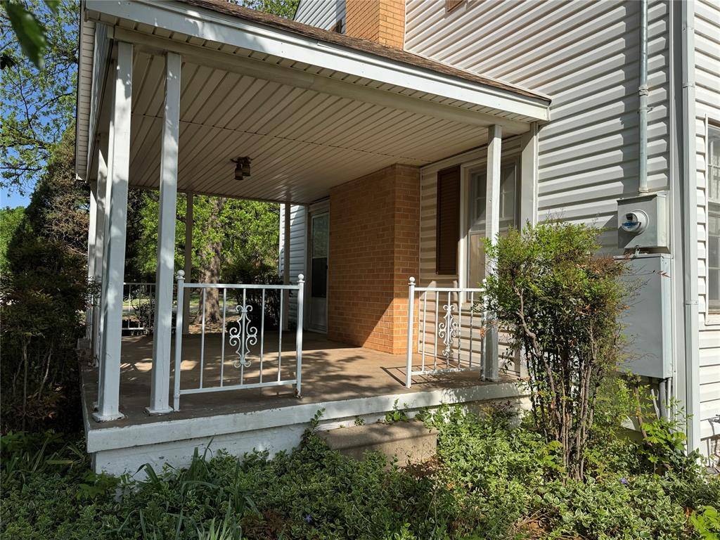 220 N Washington ST, Hobart, OK 73651