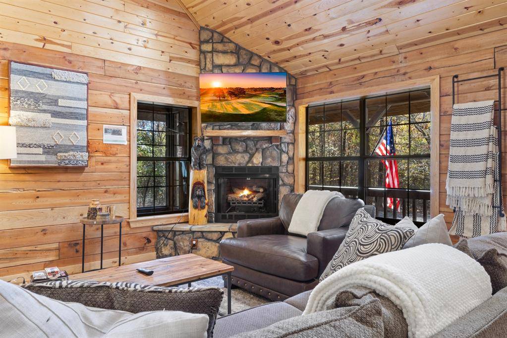 32 Fireside Land, Broken Bow, OK 74728