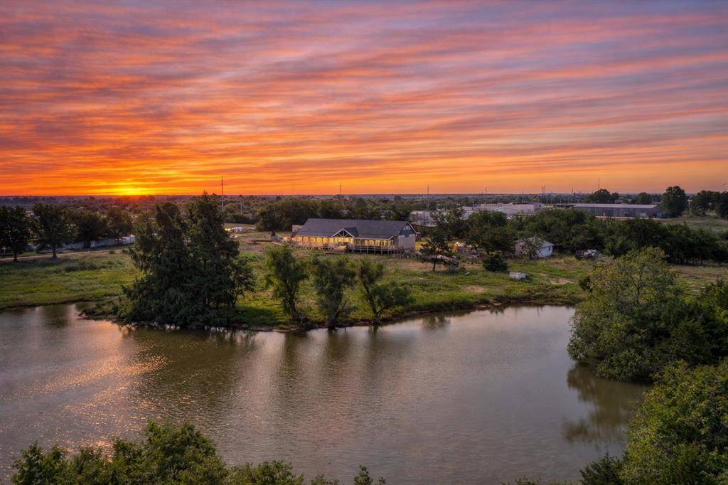 4124 E Horseshoe LN, Moore, OK 73160