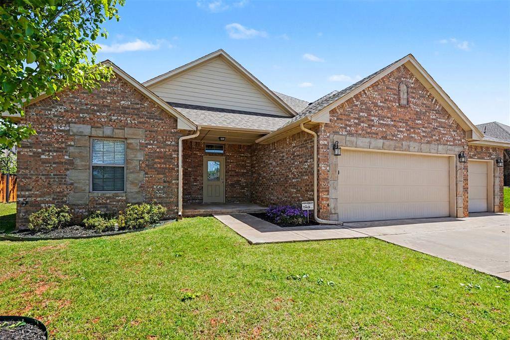 2400 Bretton LN, Edmond, OK 73012