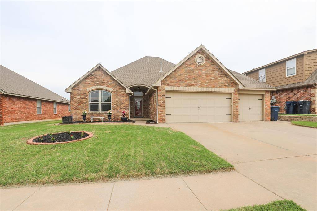 2712 Busheywood DR, Yukon, OK 73099