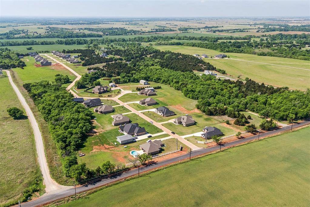 9452 Regado CT, Guthrie, OK 73044