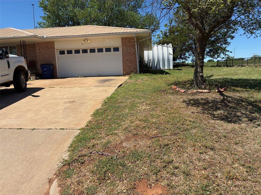 305 N Armor ST, Canton, OK 73724