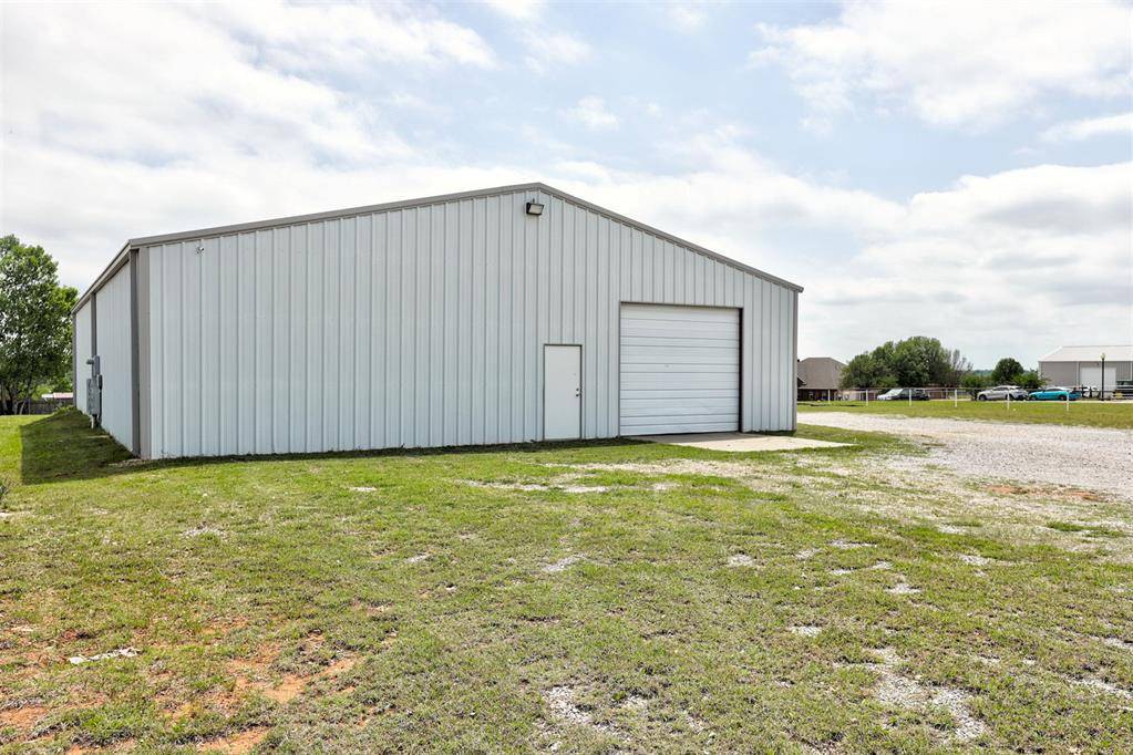 1061 S Sara RD, Blanchard, OK 73010