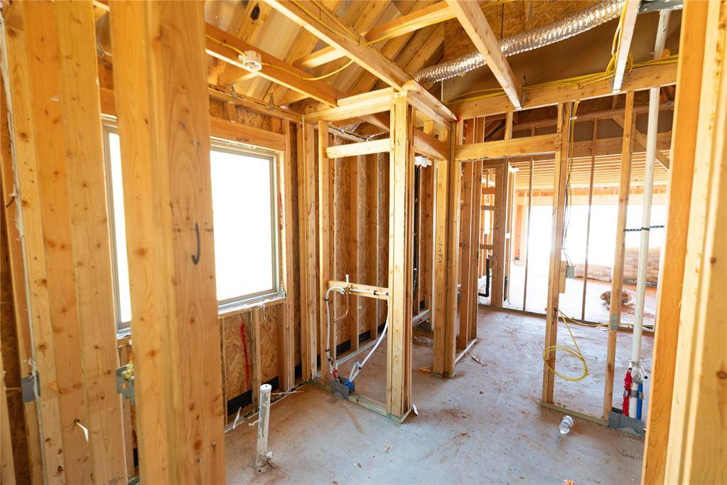 3205 Broadmoore DR, Moore, OK 73160