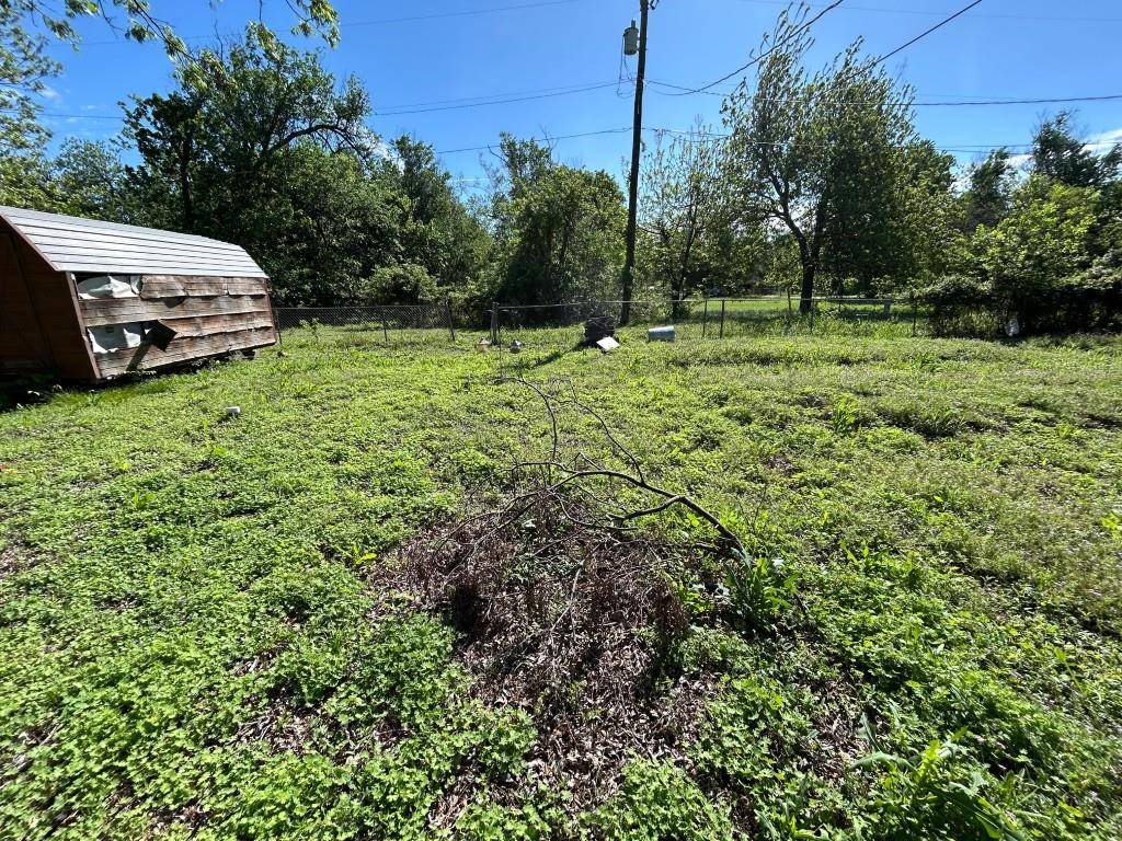 1106 N 11th ST, Chickasha, OK 73018
