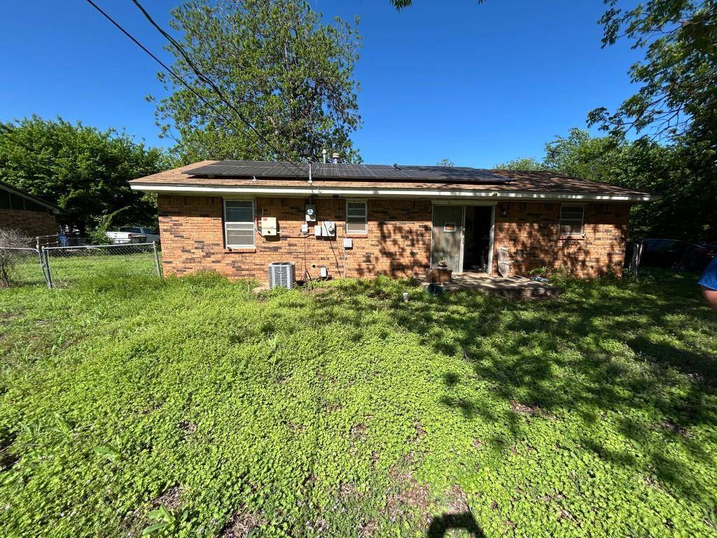 1106 N 11th ST, Chickasha, OK 73018