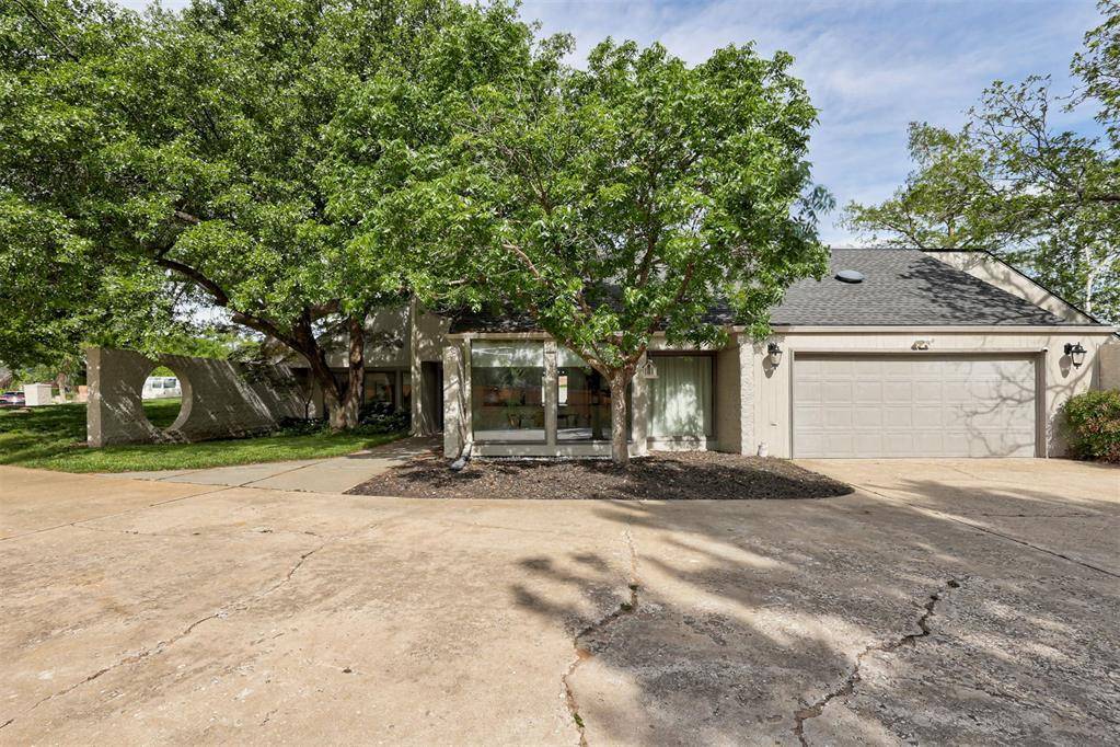 3 Rustic Hills ST, Norman, OK 73072