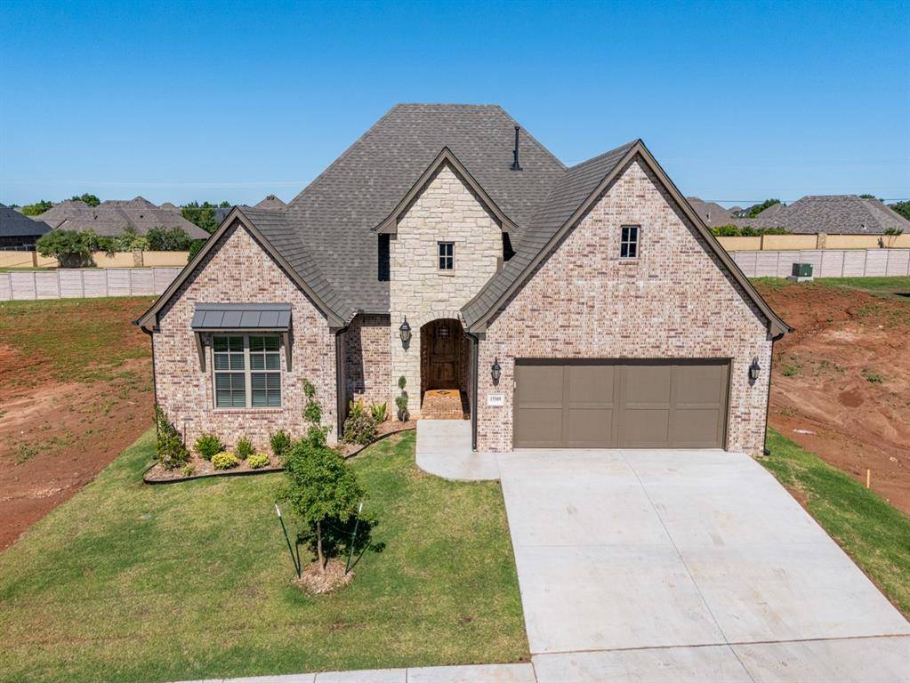 15509 Bergman CIR, Edmond, OK 73013