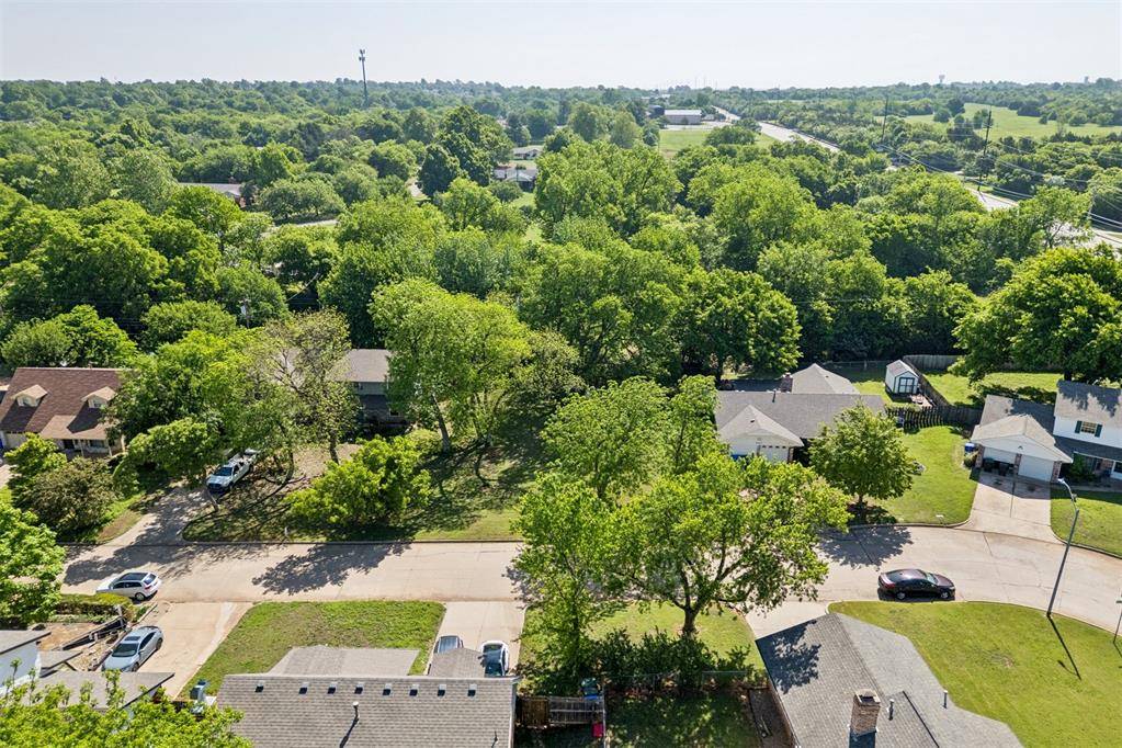 2409 Weatherford DR, Norman, OK 73071