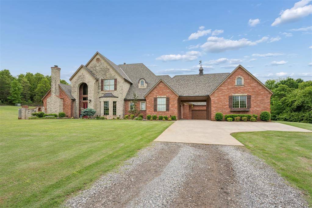 10221 S Triple X RD, Choctaw, OK 73020