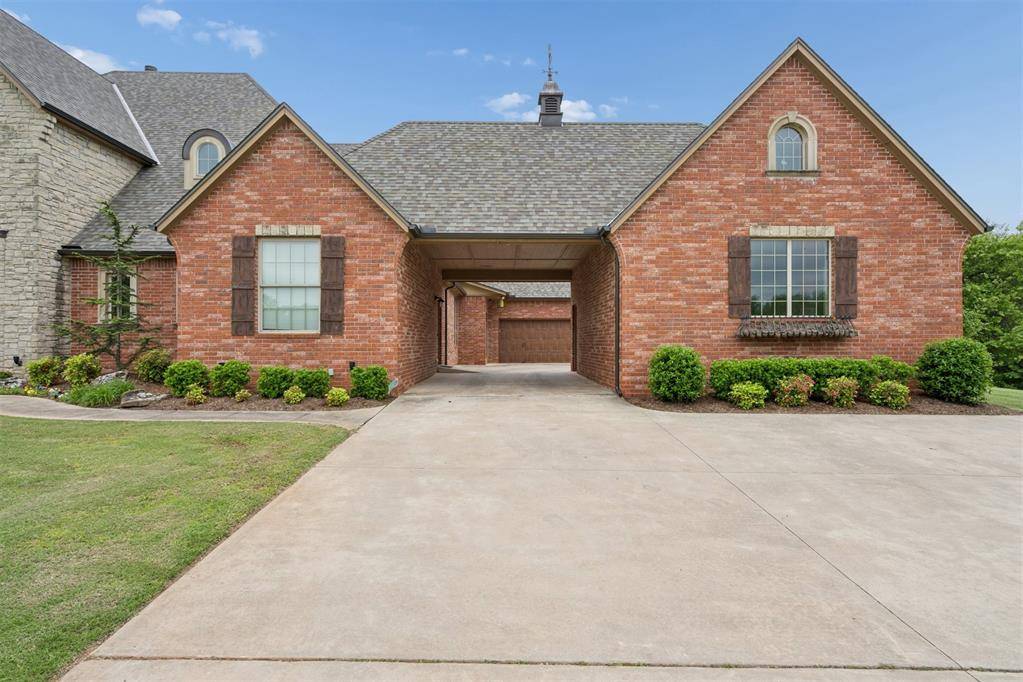 10221 S Triple X RD, Choctaw, OK 73020