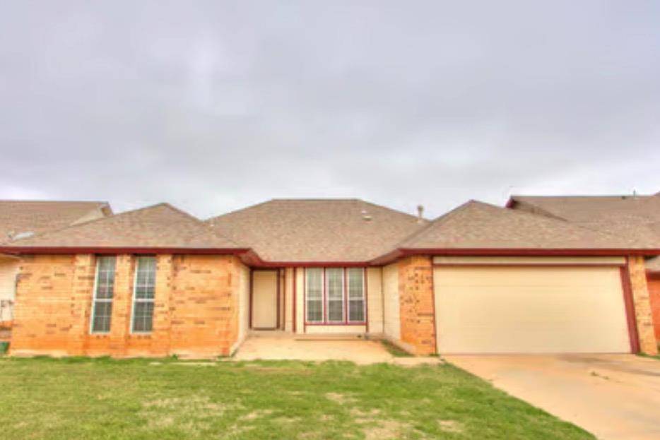11633 SW 3rd ST, Yukon, OK 73099