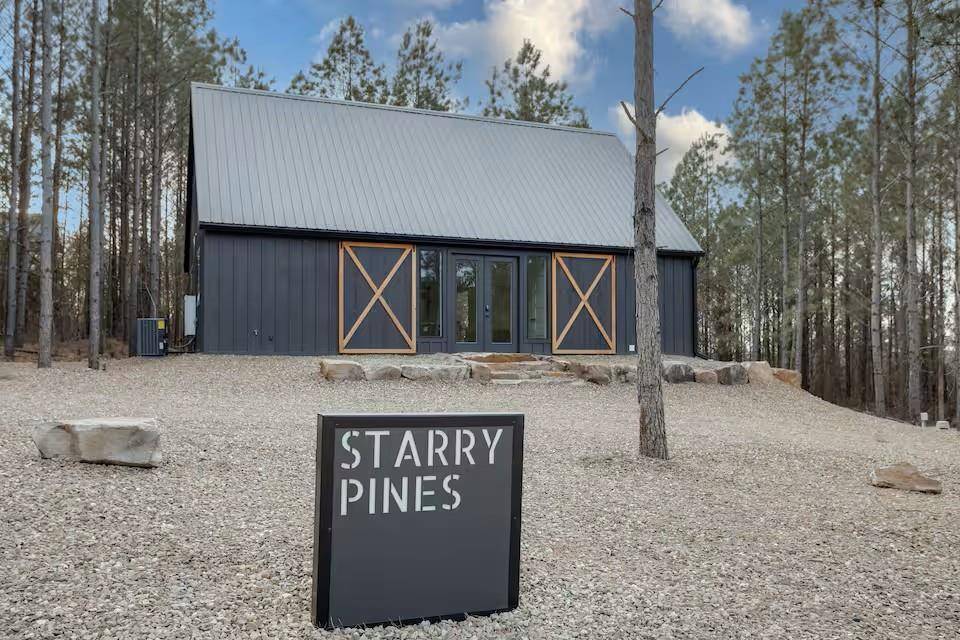 1115 Sugarberry TRL, Broken Bow, OK 74728