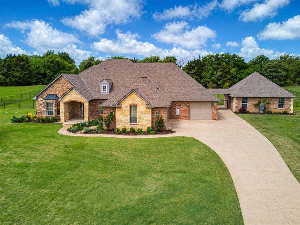 7351 Falcon RDG, Edmond, OK 73034
