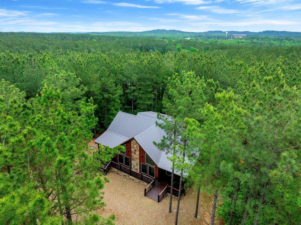 138 LOST CREEK TRL, Broken Bow, OK 74728