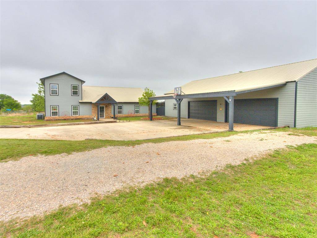 202 S Pottawatomie RD, Harrah, OK 73045