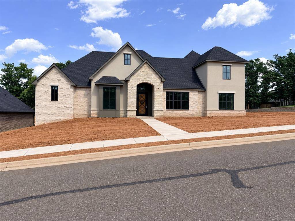 3024 Fountain Creek DR, Edmond, OK 73034