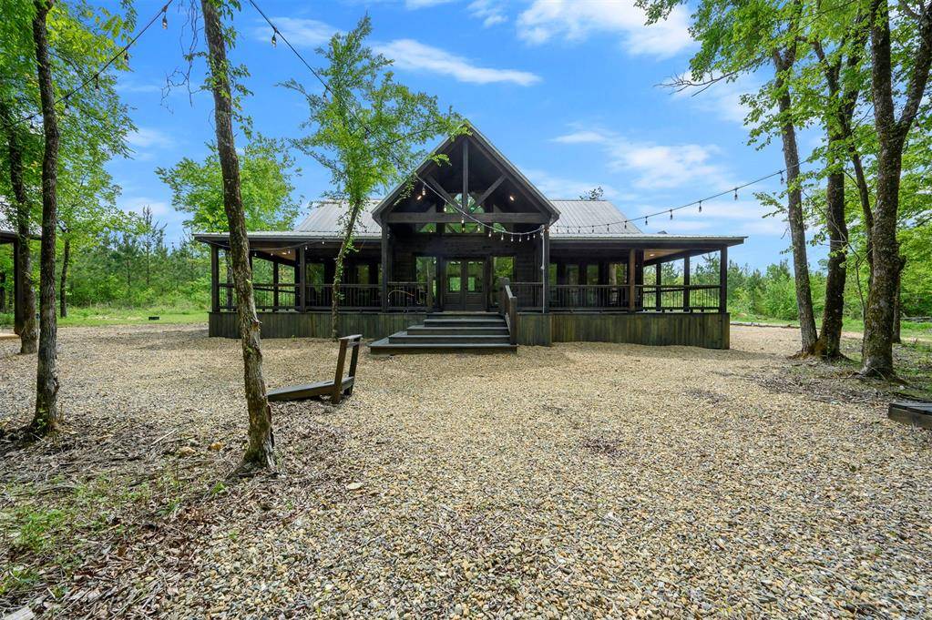 221 Red Holly TRL, Broken Bow, OK 74728