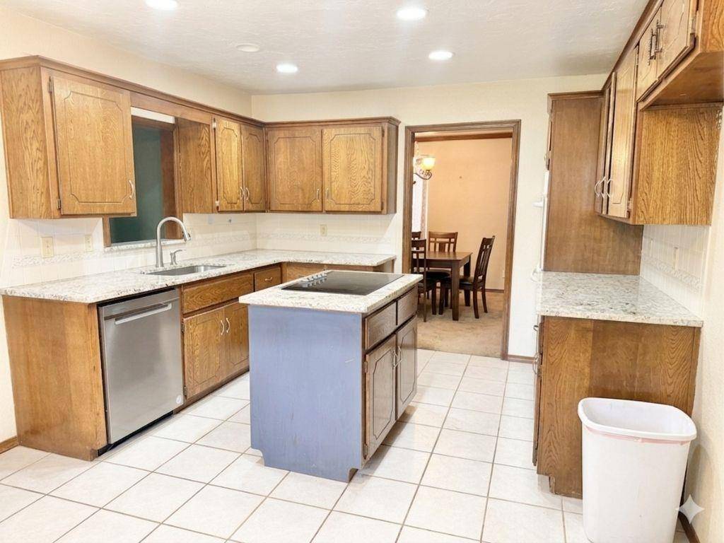 11532 Hastings AVE, Yukon, OK 73099