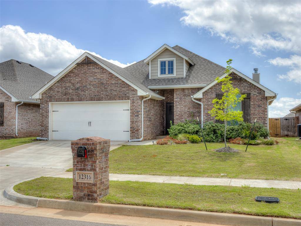 12316 SW 31st ST, Yukon, OK 73099