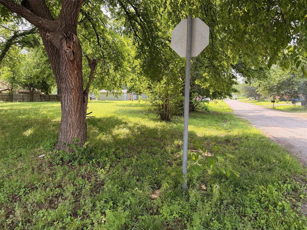 509 E Chickasaw ST, Wynnewood, OK 73098