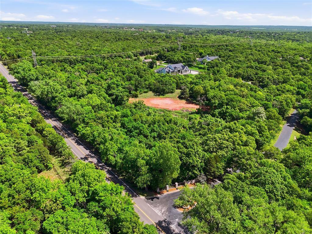 9951 Stone Gate DR, Arcadia, OK 73007