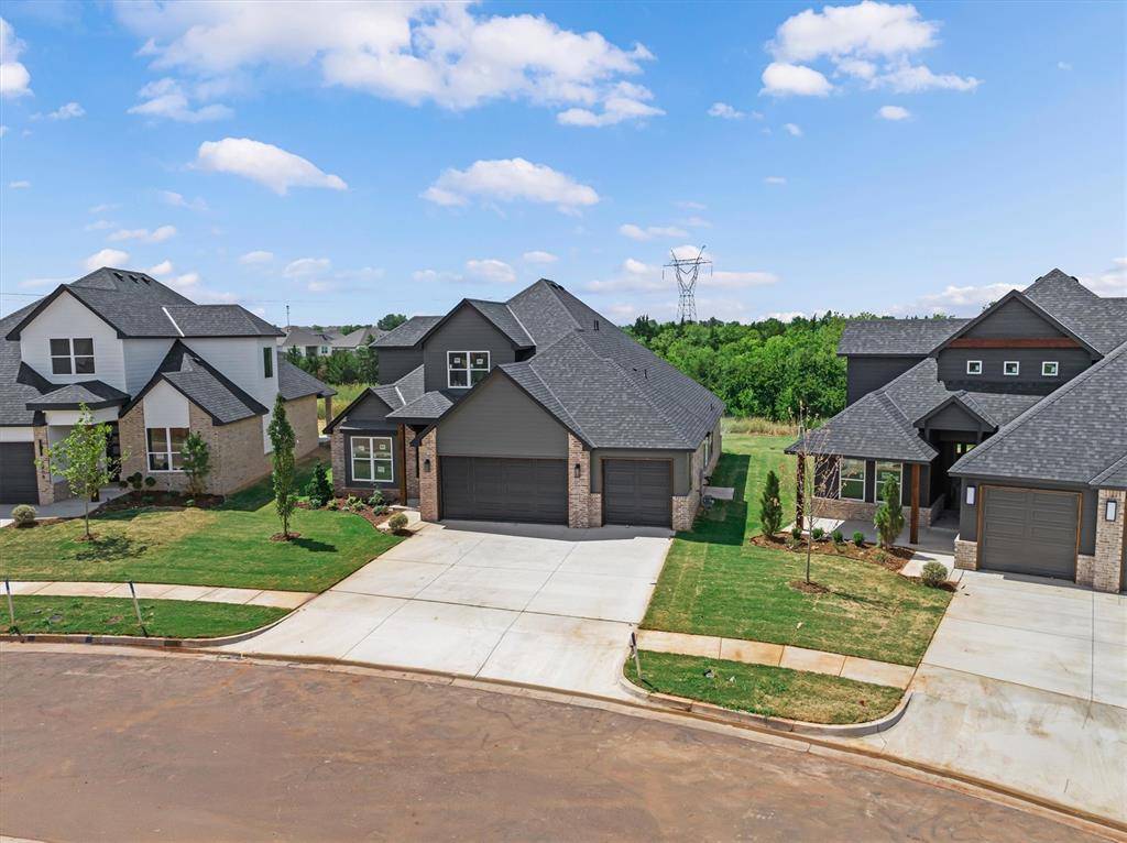 8412 NW 153rd ST, Edmond, OK 73013