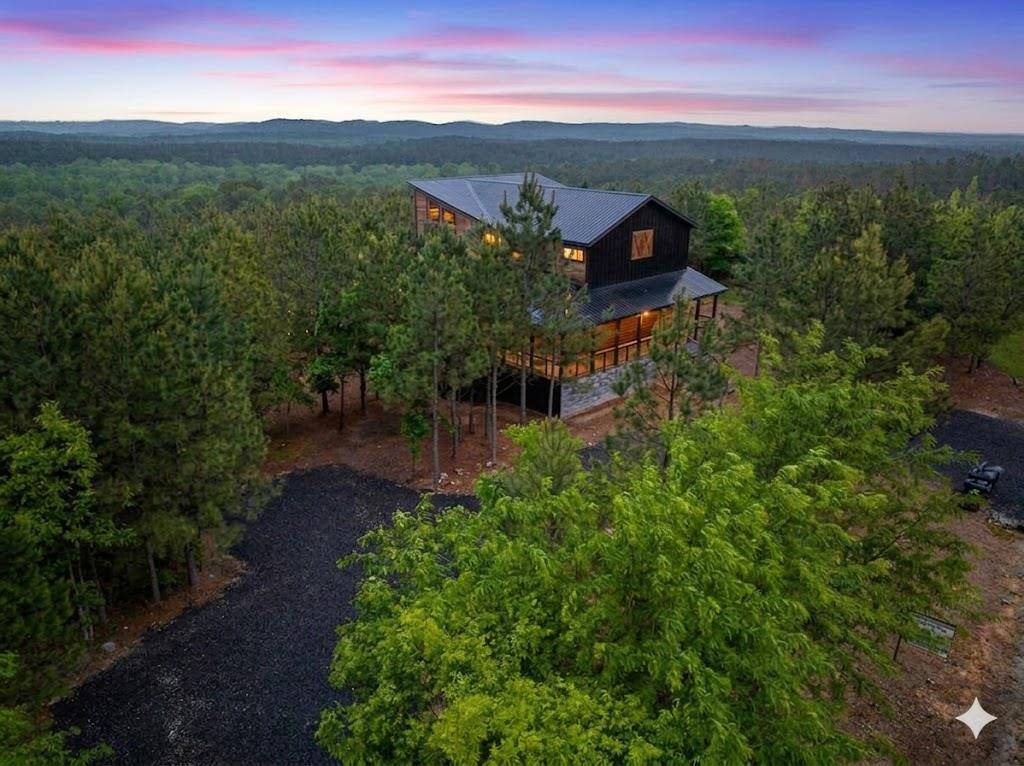 1700 Pine Hills RD, Broken Bow, OK 74728