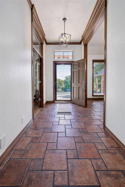 6205 Valley Ridge DR, Edmond, OK 73034