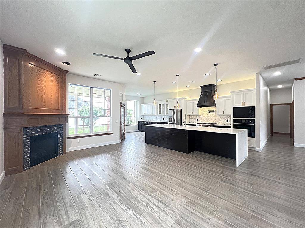 16700 Brewster LN, Edmond, OK 73012