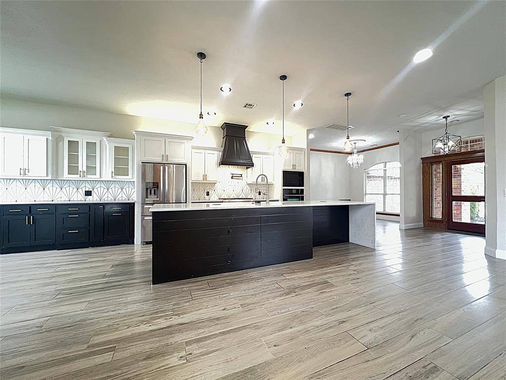 16700 Brewster LN, Edmond, OK 73012