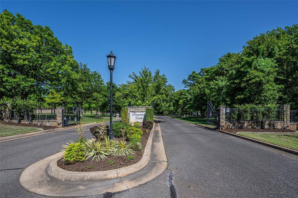 2500 Perth DR, Edmond, OK 73013
