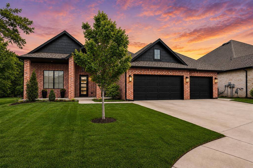 10104 SW 25th CT, Yukon, OK 73099