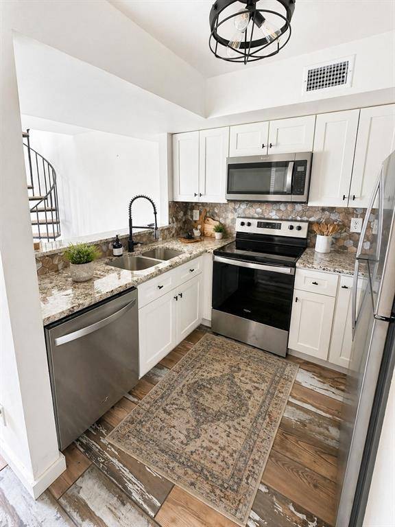 11540 N May Unit 207E AVE #207E, Oklahoma City, OK 73120