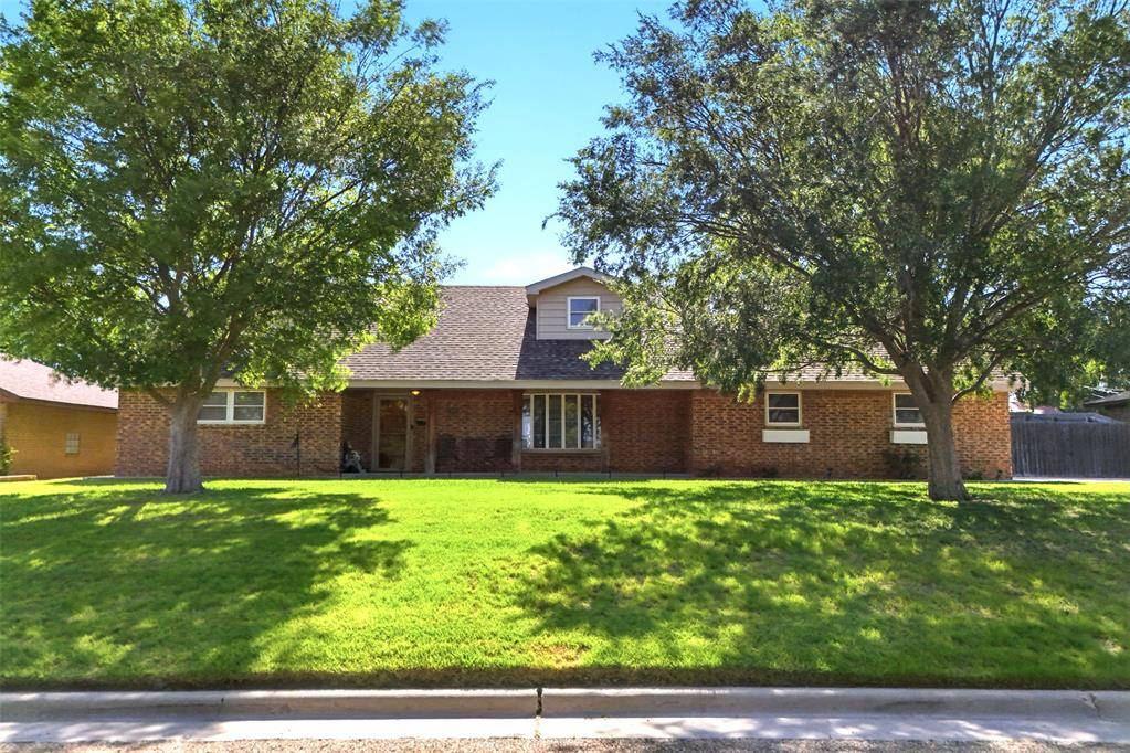 1713 N Crumley ST, Guymon, OK 73942