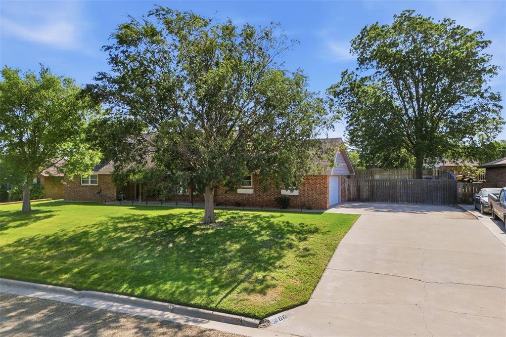 1713 N Crumley ST, Guymon, OK 73942