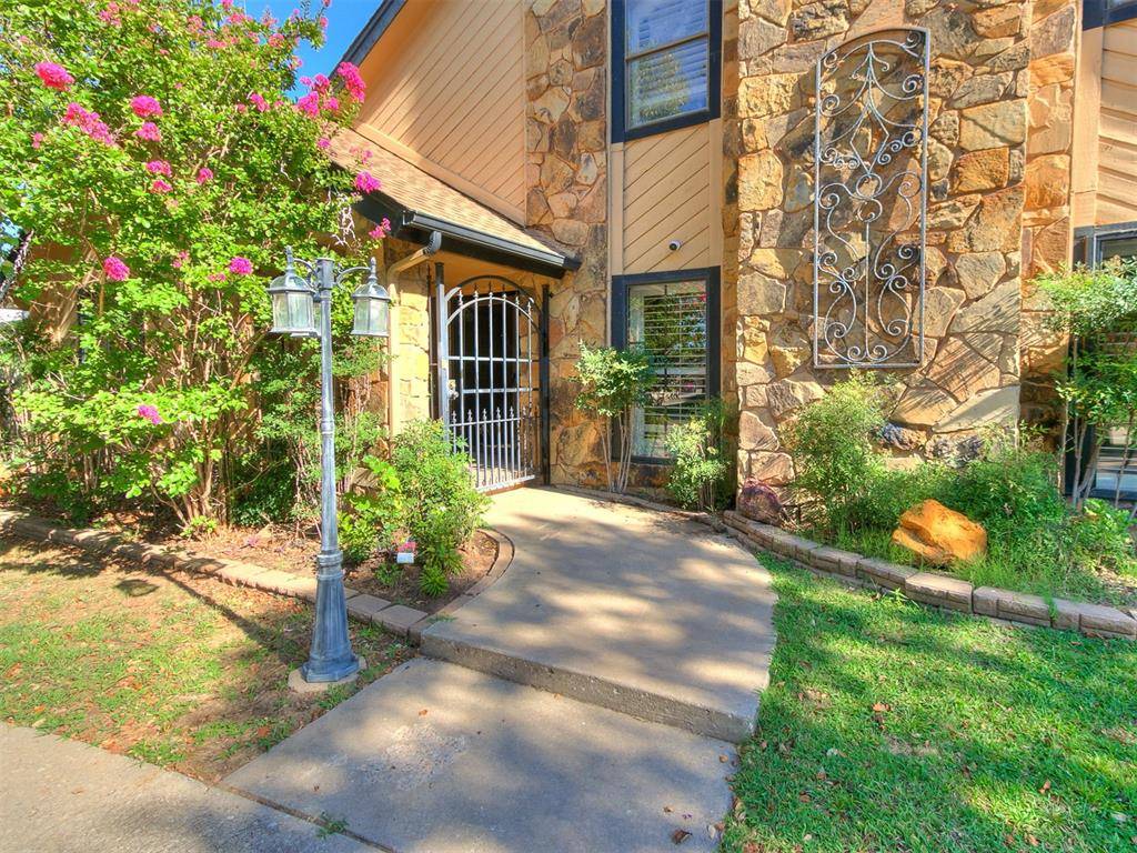 8101 Brownsville LN, Bethany, OK 73008