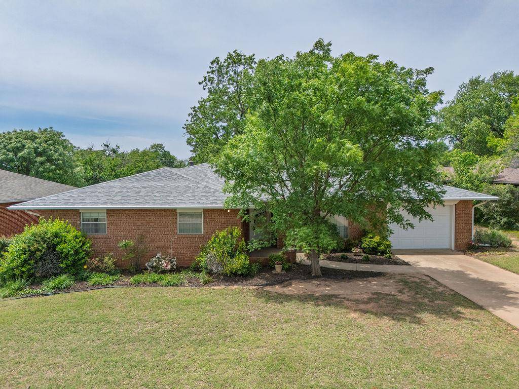 1618 N Oklahoma AVE, Shawnee, OK 74804