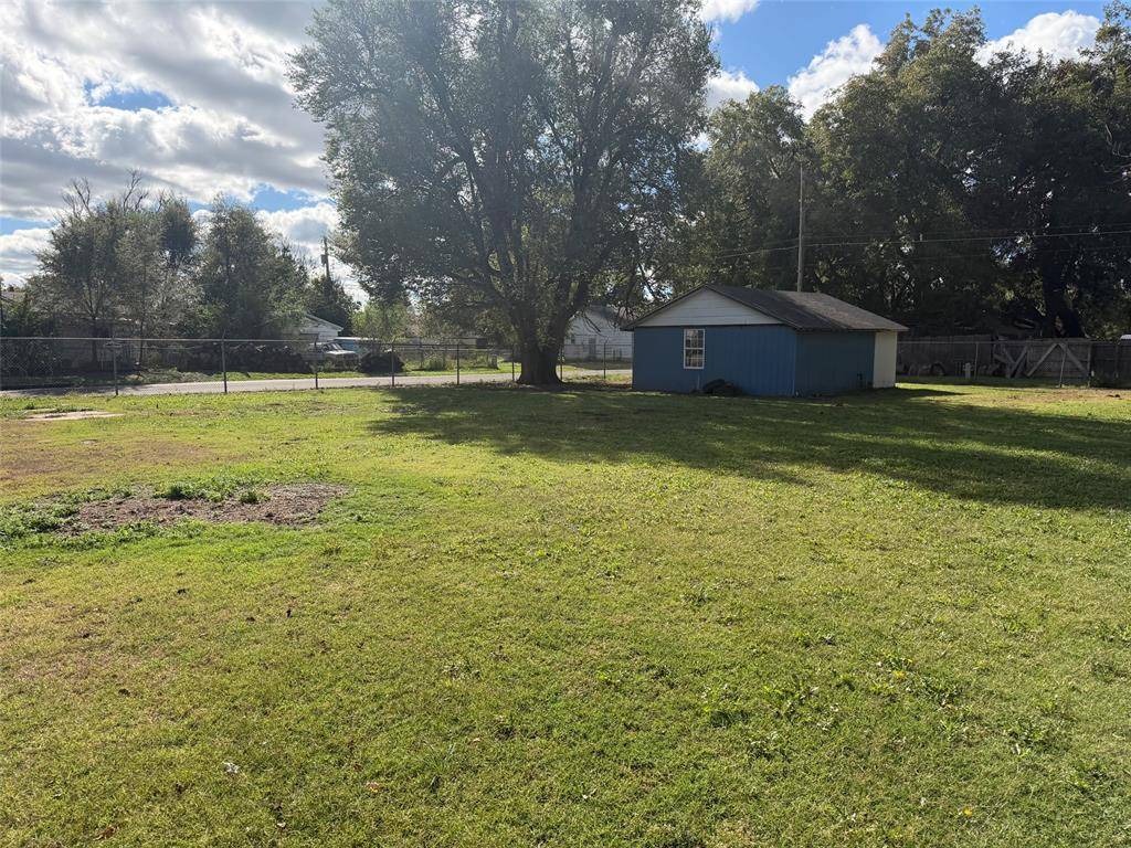 2502 N Adams ST, Enid, OK 73701