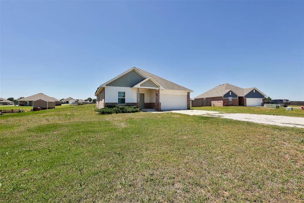 15944 Spur CIR, Mcloud, OK 74851
