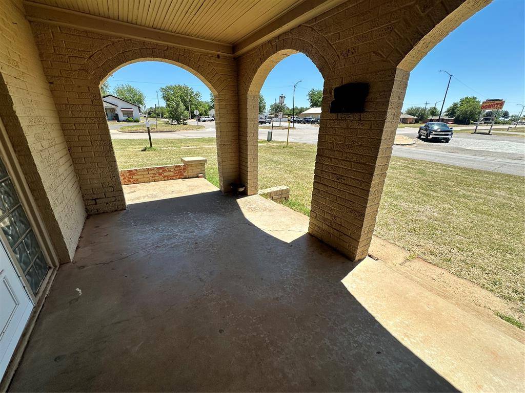 1401 N Us Route 66/ 4th Street ST, Sayre, OK 73662