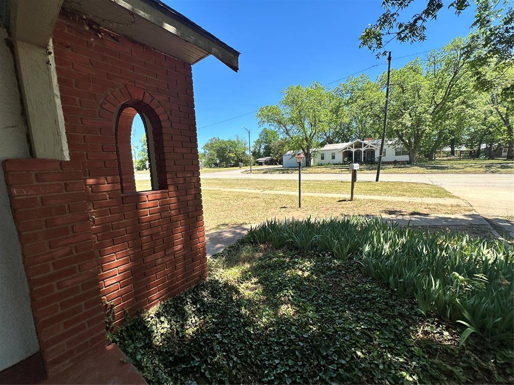 1411 N US Route 66/ N 4th ST, Sayre, OK 73662