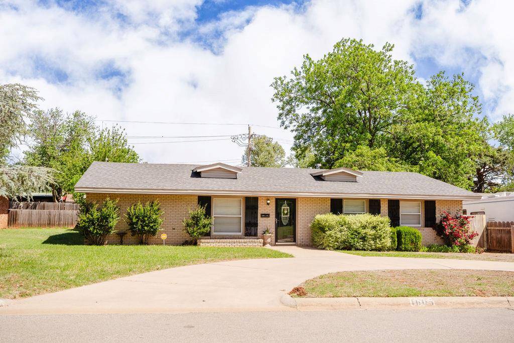 1605 W C AVE, Elk City, OK 73644