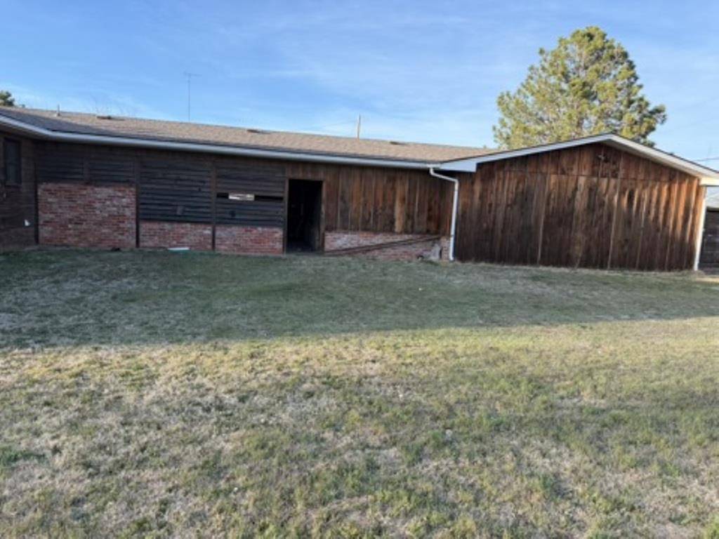 209 SW 6th ST, Fort Supply, OK 73841